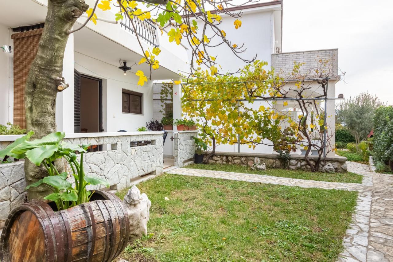Apartments Sucur With Terrace Baska  Exterior photo